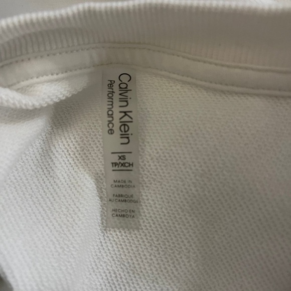 Calvin Klein Cropped Crewneck Sweater - Picture 4 of 4